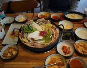 쌍용동 밥집 청담물갈비에서 밀푀유전골